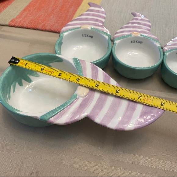 10 Strawberry Street Set Of 4 Stackable Gnome Measuring Cups - Picture 9 of 9